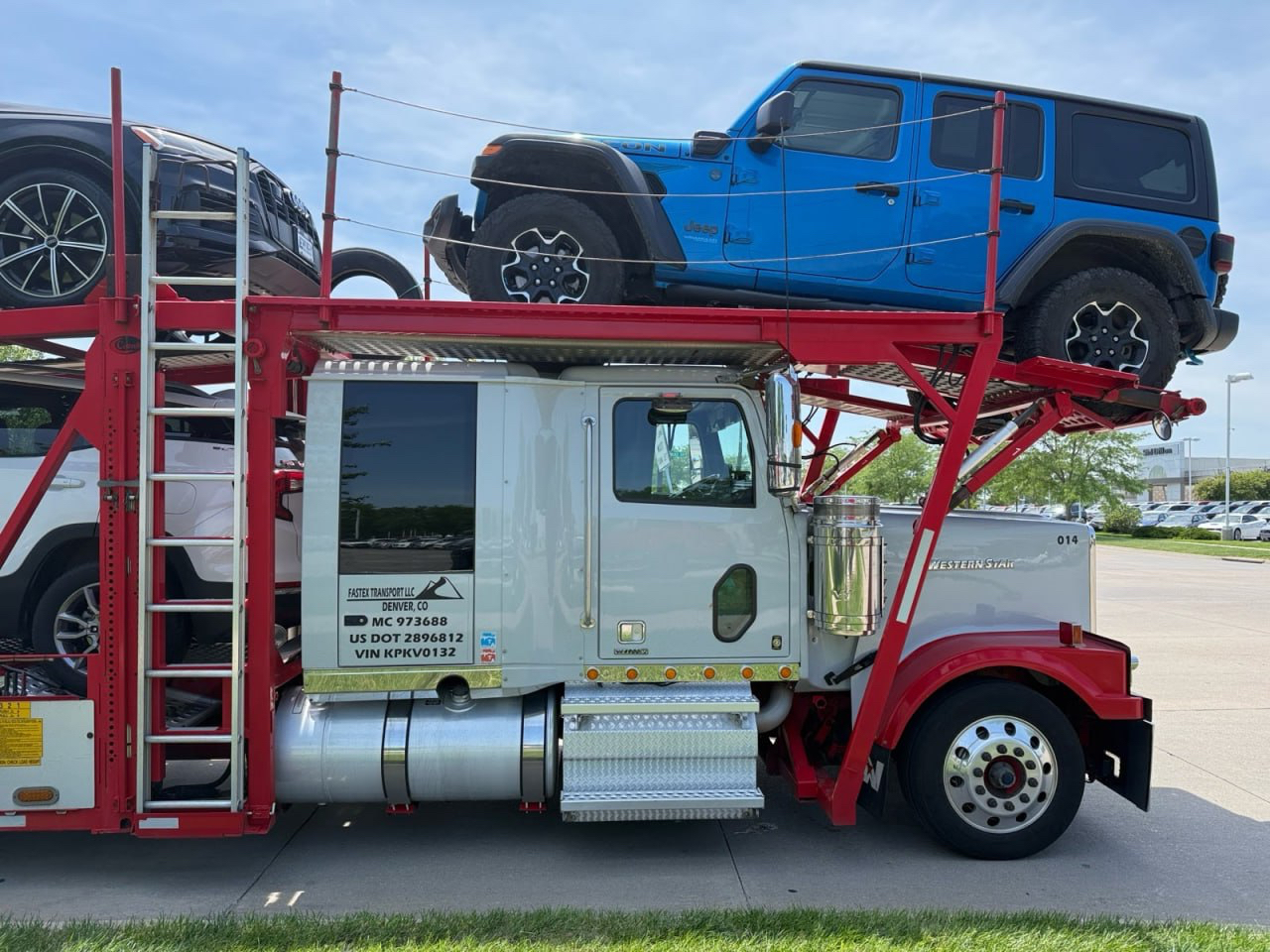 Open auto transport truck